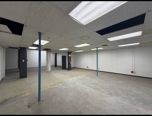 676M² WAREHOUSE TO LET IN VORNA VALLEY